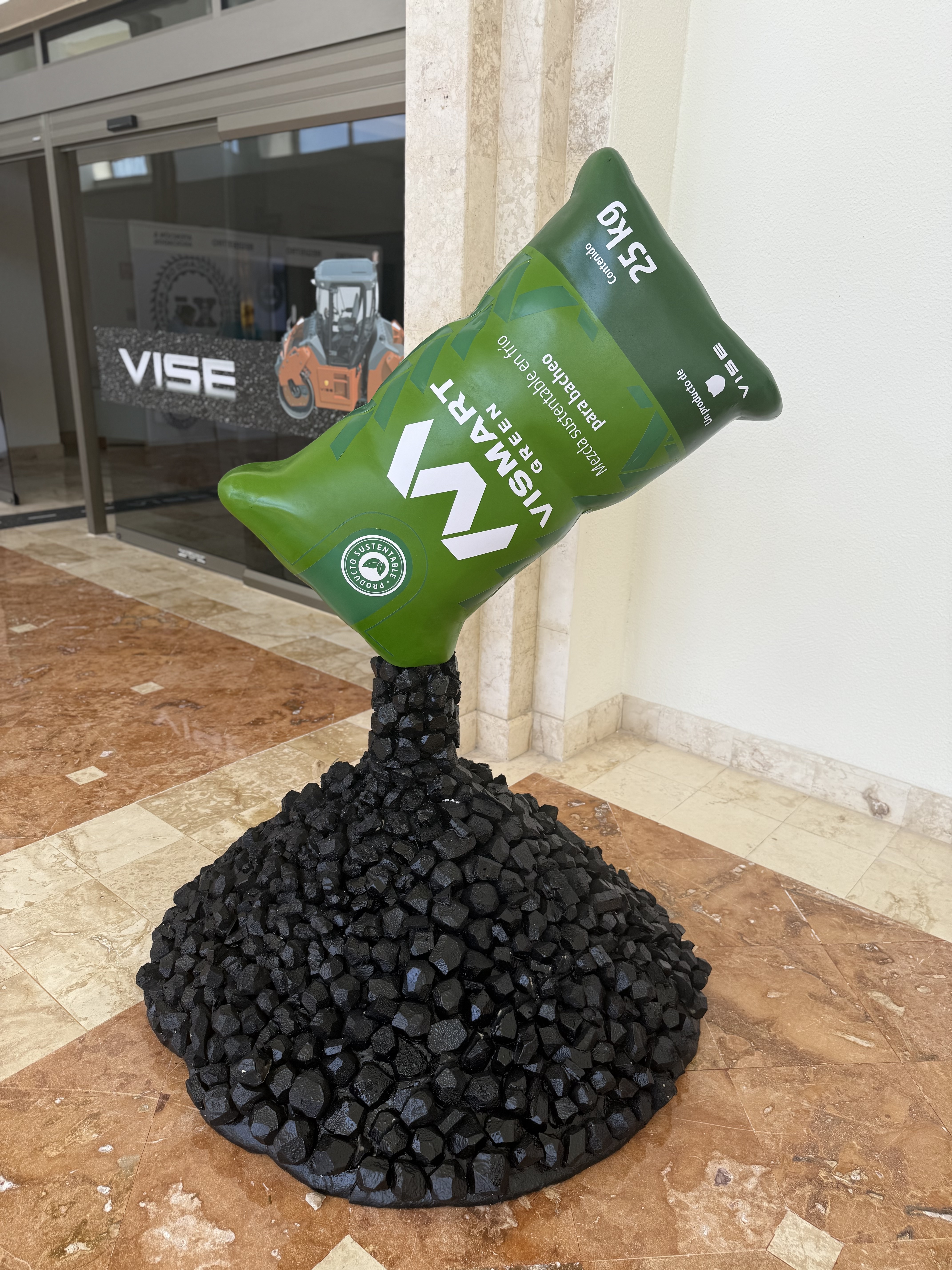 Volumetría y piezas a escala — vista 7
