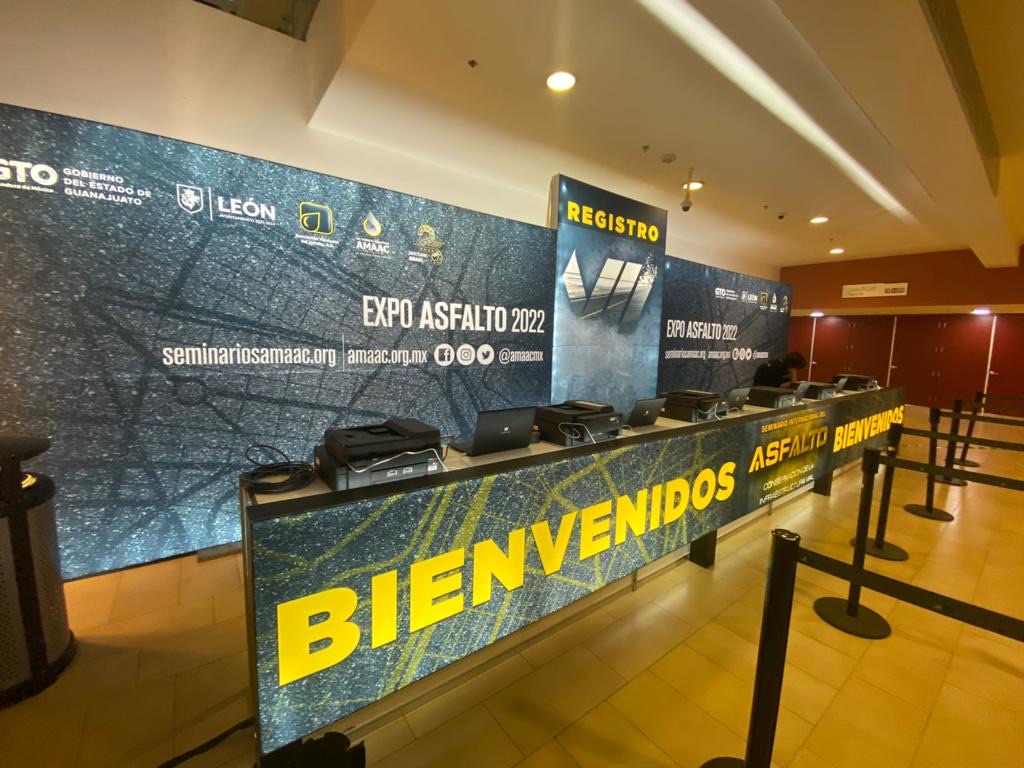 Ambientación de marca en sitio — vista 6