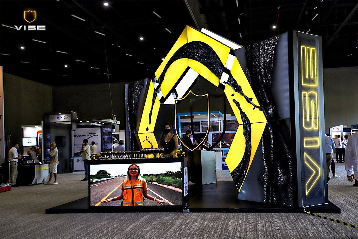 Stand y módulo de exhibición — vista 2