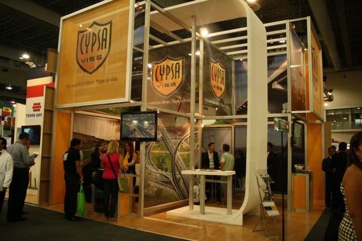 Stand y módulo de exhibición — vista 13
